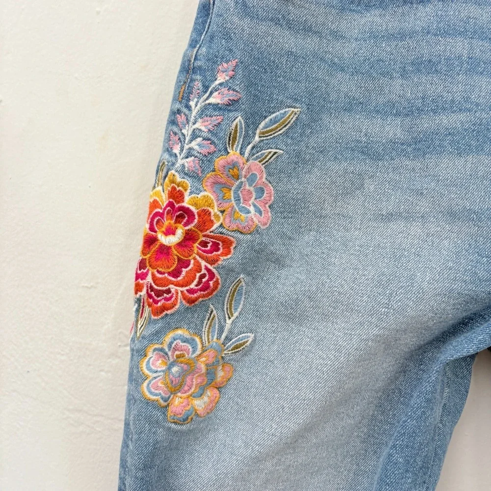 Driftwood Stella Jeans Women Size 27 Blue Floral Embroidered Straight Ankle